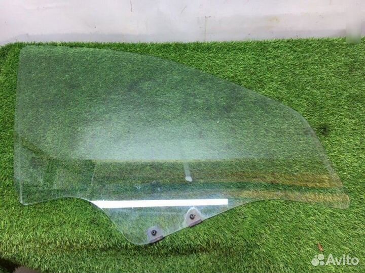 Стекло двери переднее правое Renault Logan 1