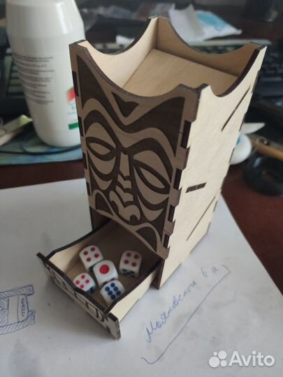 Башня для кубиков (Dice Tower)