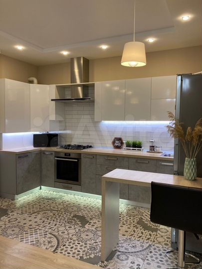 3-к. квартира, 80 м², 9/16 эт.