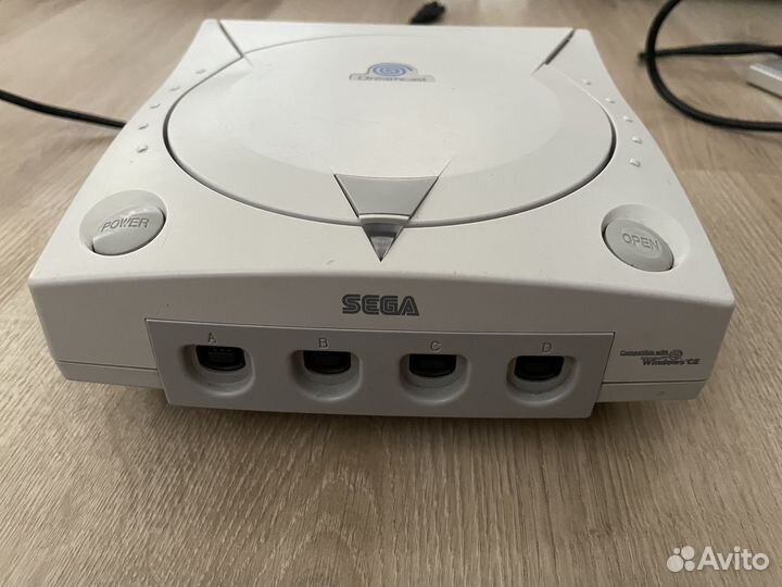 Sega Dreamcast (GD emu, 2 джоя, карта, вибро, VGA)