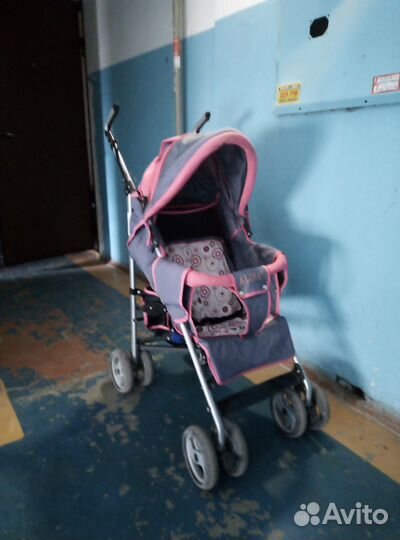 Продам прогулочную коляску