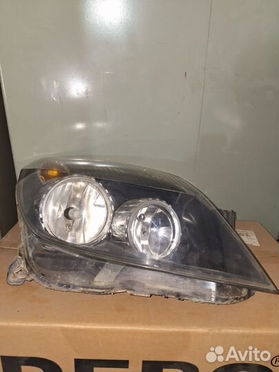 Фара передняя правая на opel astra h gtc