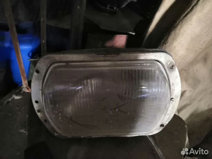 Фара москвич 2140