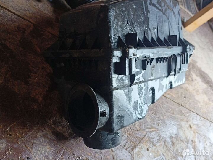 Воздушный фильтр корпус Peugeot 406