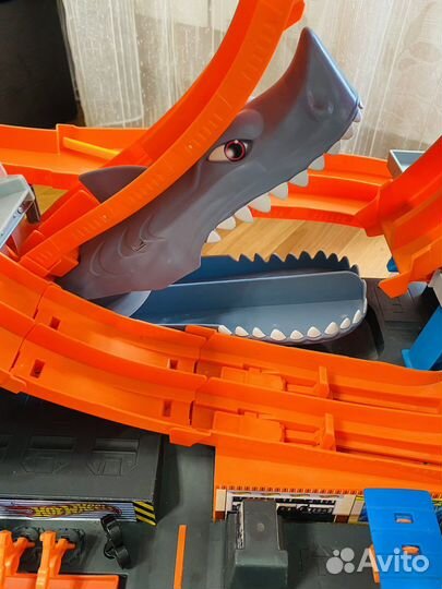 Парковка трек для машинок hot wheels акула