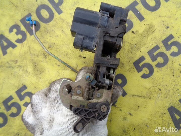 Замок двери задней правой Chevrolet Evanda 2004-20