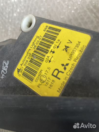 Фара правая Mitsubishi Colt Z3 Кольт 2007