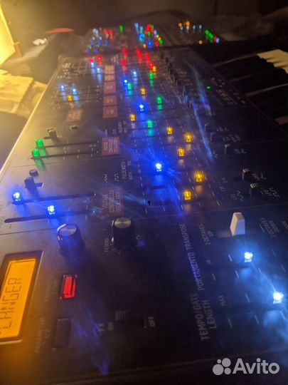 Behringer odyssey аналоговый синтезатор