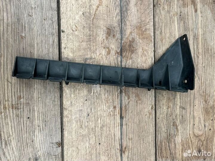 Крепление бампера заднее левое Audi A8 D3 3.2 2007