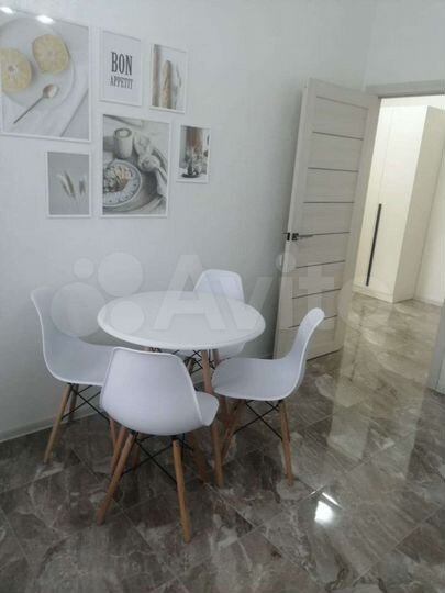 2-к. квартира, 58 м², 15/18 эт.