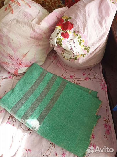 Подушки, одеяла продам
