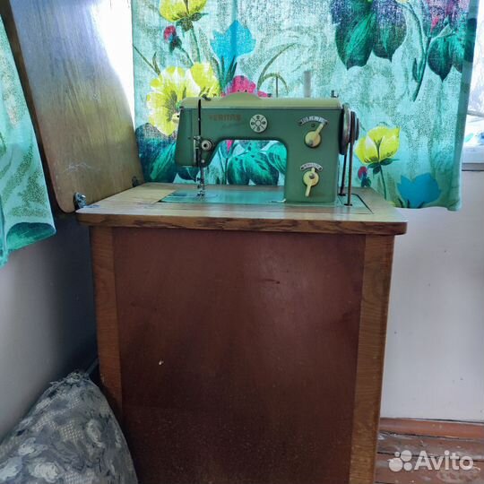 Швейная машинка veritas