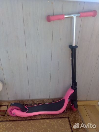 Продам велосипед, самокат в подарок