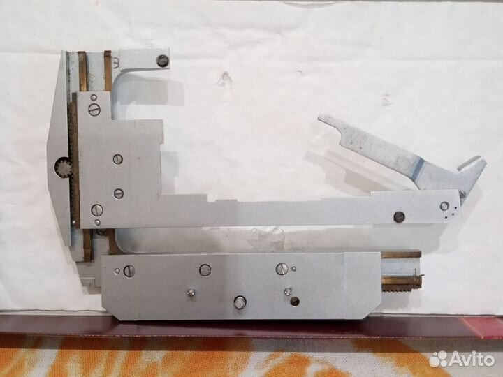 Препаратоводитель для микроскопа CZJ