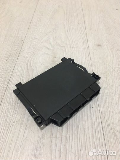 Блок управления парктроником Mercedes Benz S500L