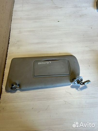 Козырек солнцезащитный левый Honda Accord VII