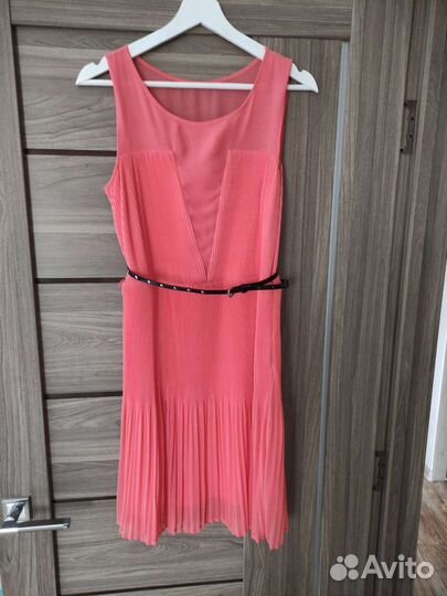 Белый школьный фартук и платье