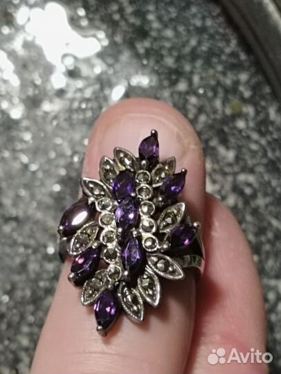 Серебряное кольцо женское