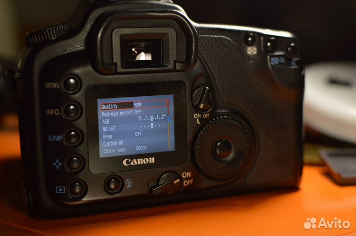 Фотоаппарат Canon EOS 10D тушка, аккумы, зарядка