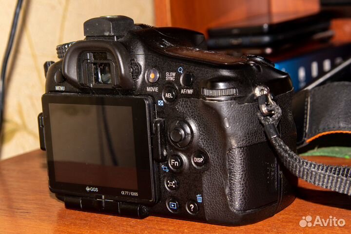 Sony a77