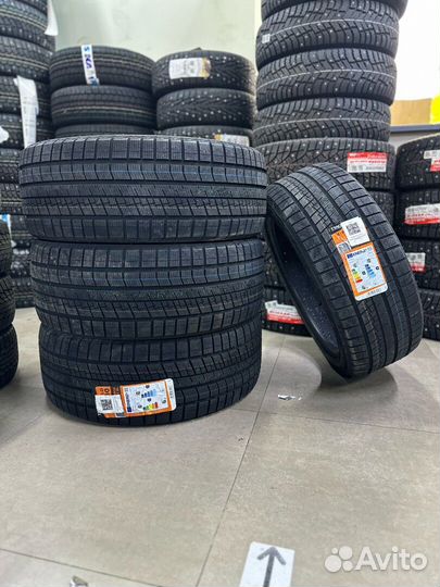 Tracmax X-Privilo S360 235/65 R17 108T
