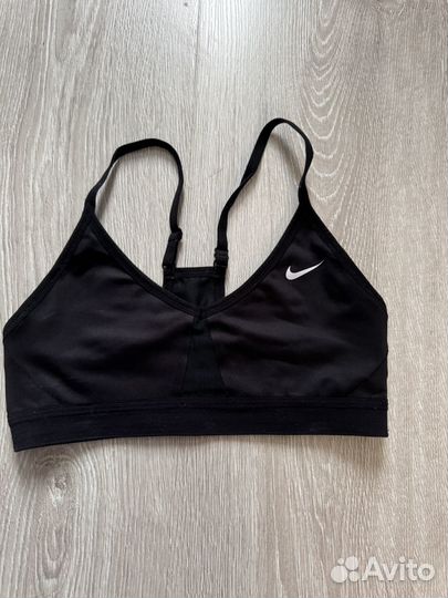 Топы для спорта nike и juicy