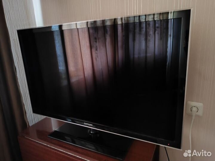 Телевизор Samsung UE40D5000PW