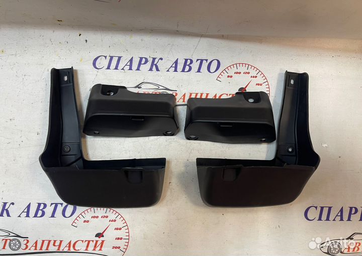 Брызговики Honda Fit Shuttle