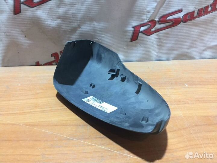 Крышка зеркала левая Volkswagen Jetta 6