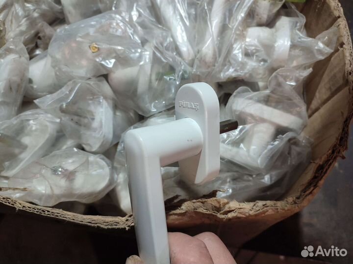 Ручки для окон пвх