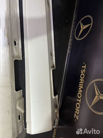 Пороги мерседес w212 e350 2012г цвет 799