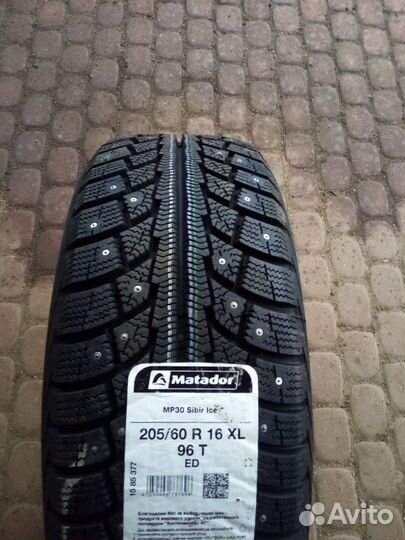 Matador MP 30 Sibir Ice 2 205/60 R16 96T