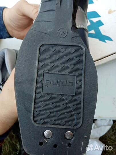 Лыжные ботинки atomic