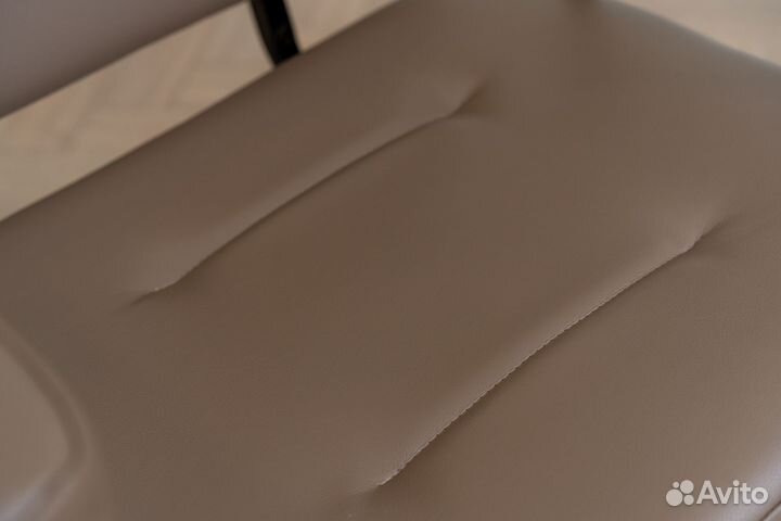 Парикмахерское кресло