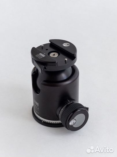 Штивная голова Arca Swiss Monoball Z1