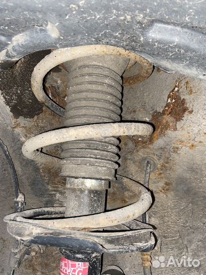 Аммортизаторы передние Тойота Королла Е120