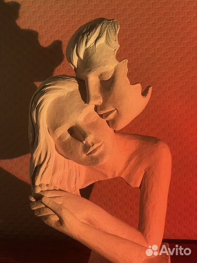 Гипсовая статуэтка