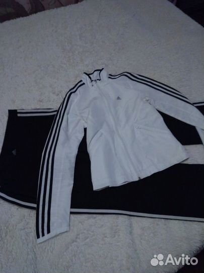 Спортивный костюм adidas