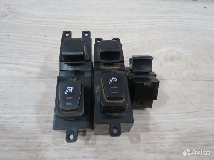 Кнопка стеклоподъемника Hyundai Creta