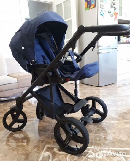 Коляска 3 в 1 шикарная