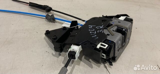 Замок двери задний правый Mercedes C180 W204