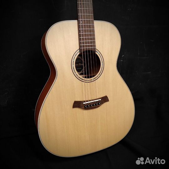 Baton Rouge X81S/OM гитара полностью из массива