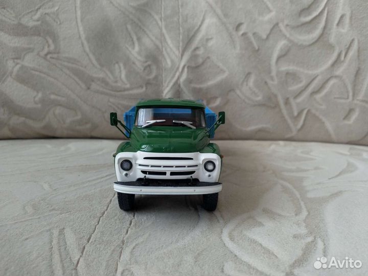 Модель грузовика ЗИЛ 130