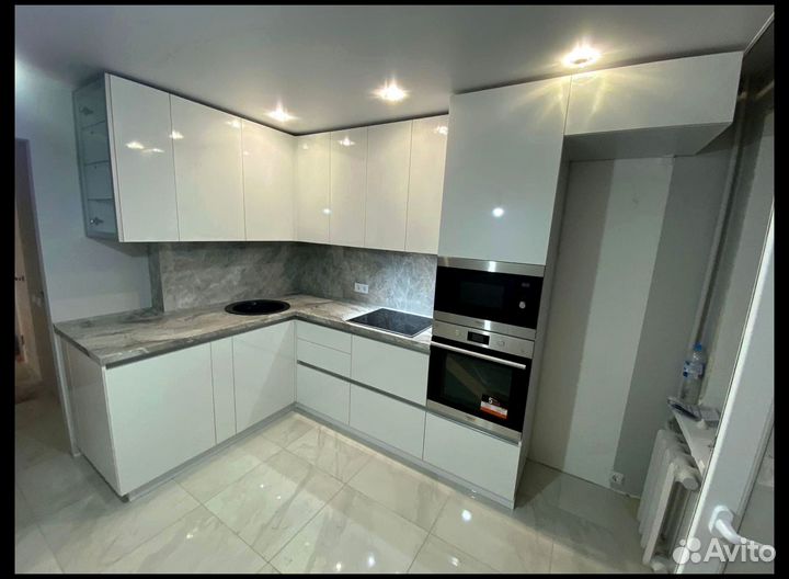 Кухонный гарнитур в новостройку