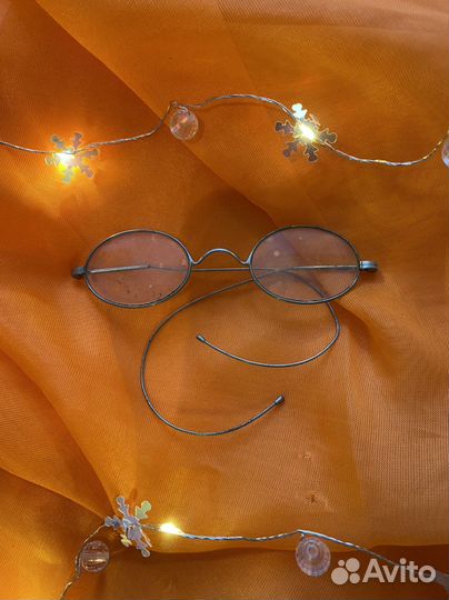 Старинное пенсне