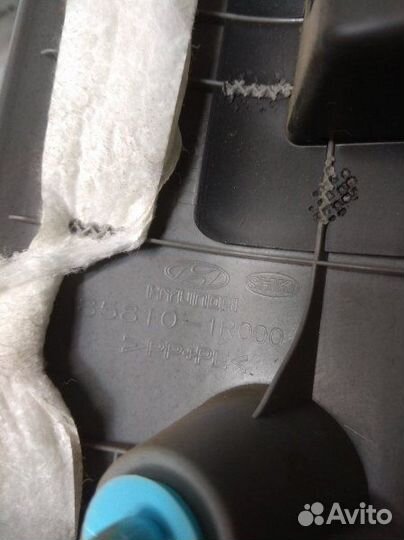 Накладка на стойку внутренняя передняя левая