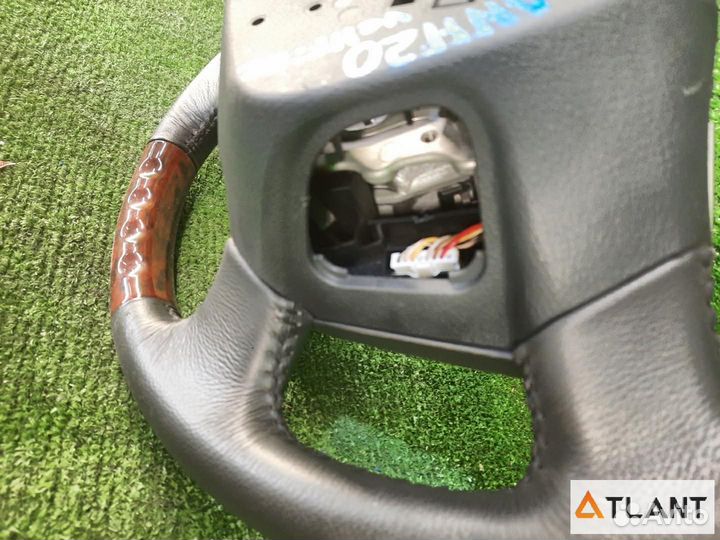 Руль toyota vellfire