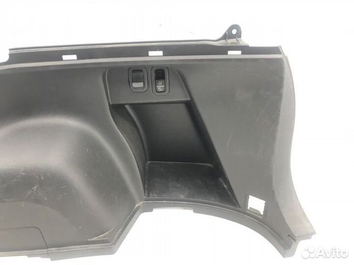 Обшивка багажника правая Subaru Forester SH5 EJ204