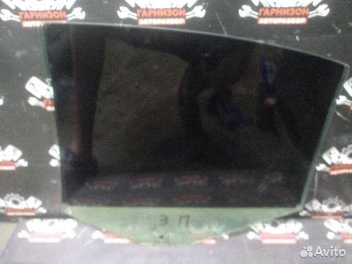 Стекло задней двери Jaguar X-Type