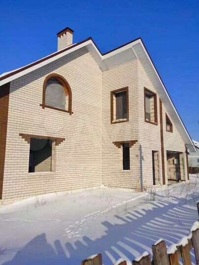 Коттедж 160 м² на участке 12 сот.